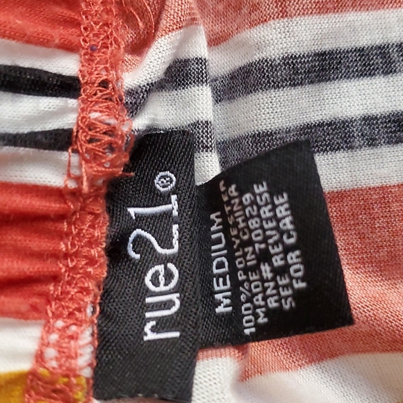 RUE21 Blouse HP ❤NWOT - Picture 6 of 6